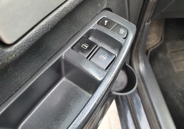 Volkswagen Fox cena 8900 przebieg: 198013, rok produkcji 2010 z Gostynin małe 277